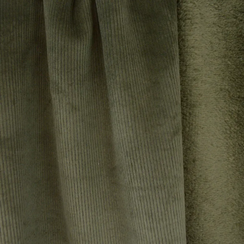 tissu-velours-cotele-coloris-kaki-envers-fausse-fourrure