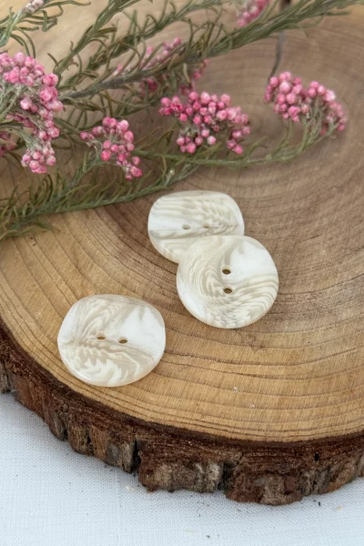 La mercerie Cha' coud, bouton résine ivoire 23mm